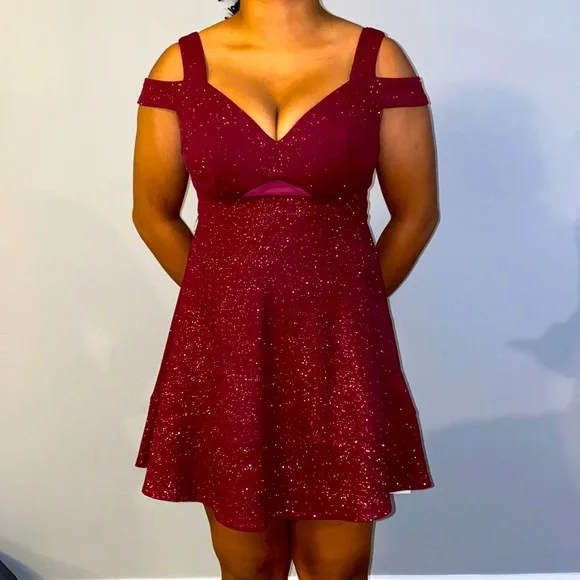 Honey And Rosie Dresses | Euc Honey And Rosie Burgundy Sparkle Dress | Color: Purple/Red | Size: S | Bmkkkcezalien's Closet